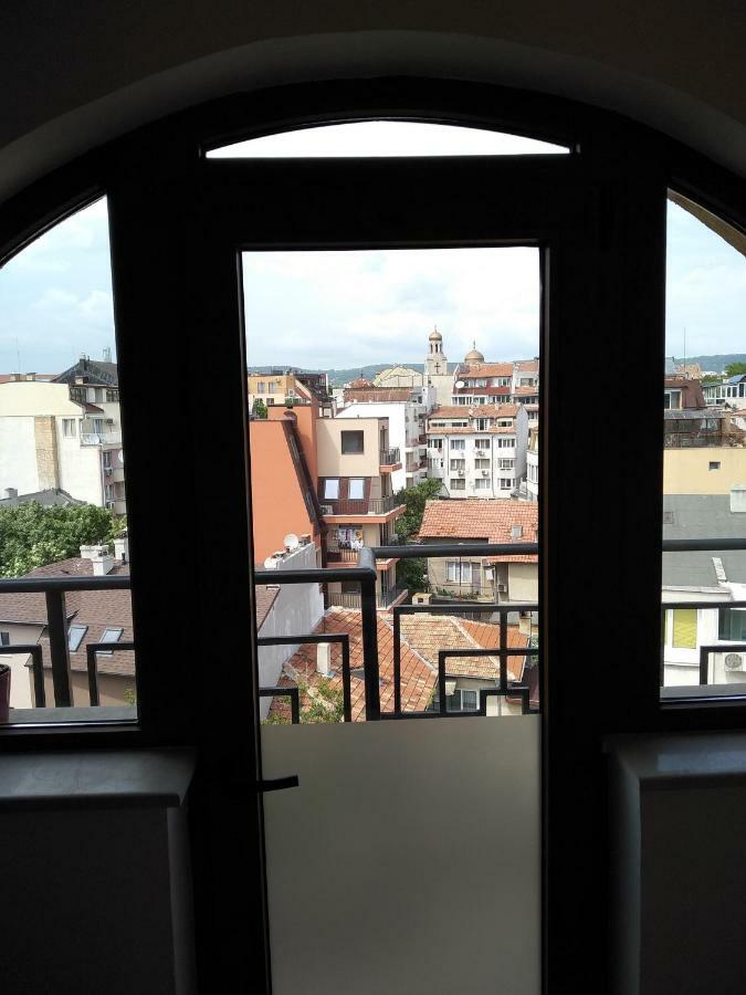 Penyrent Apartment Varna Exterior photo