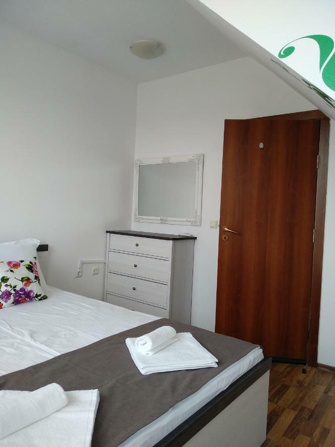 Penyrent Apartment Varna Exterior photo